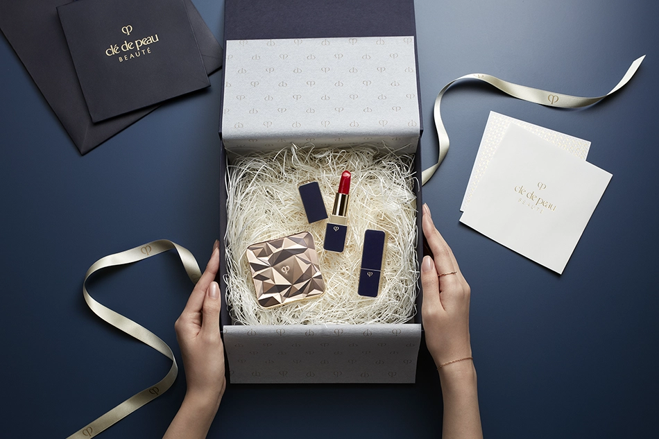 Clé de Peau Beauté GIFT WRAPPING SERVICE